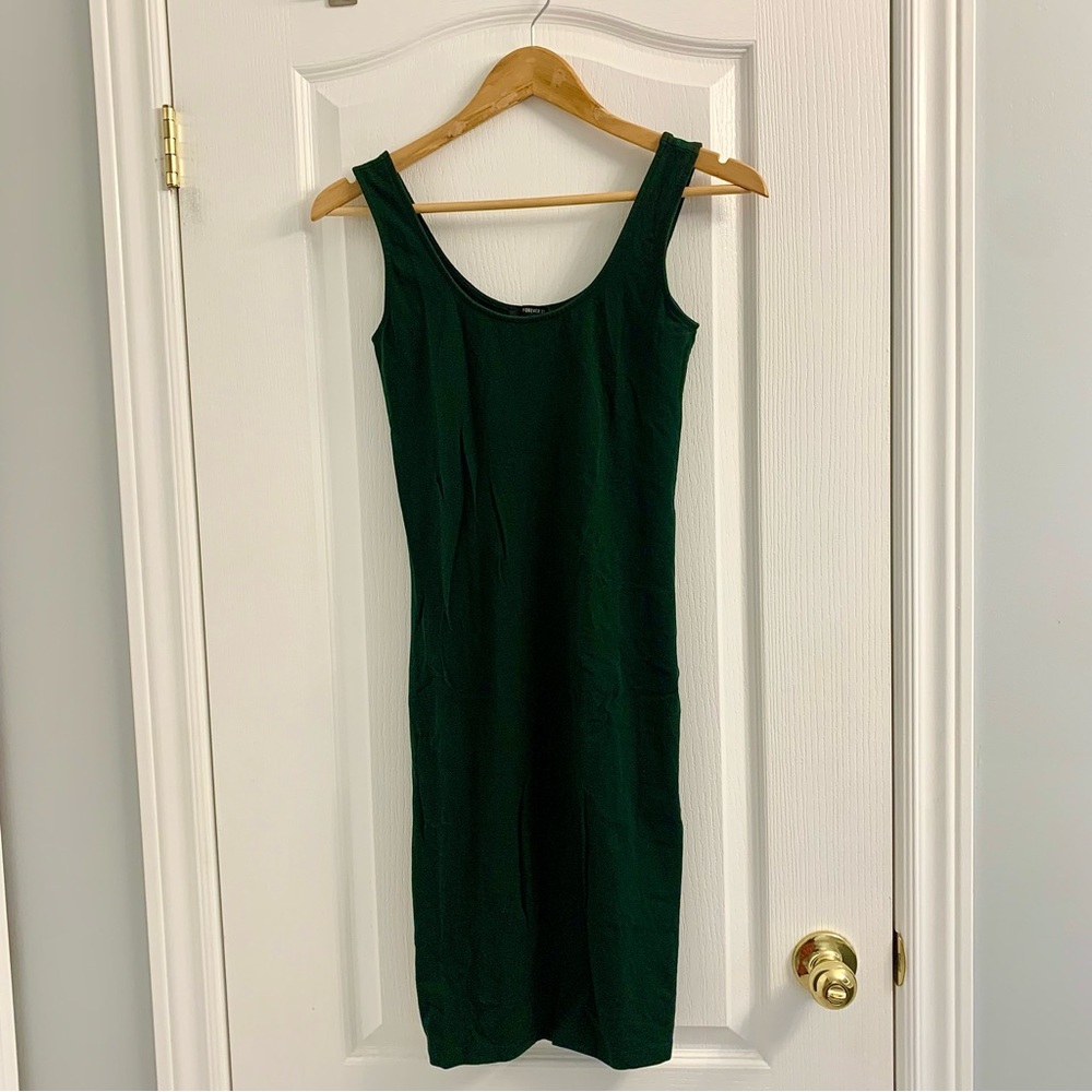 Forever 21 Fitted Dark Green Dress. Size extra Small.